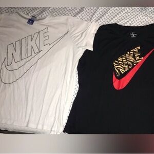 Nike women’s athletic t shirts 2X